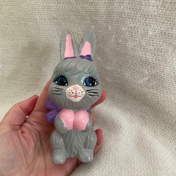 Ceramic Bunny Handpainted 5.5” Gray Pink Purple Easter Spring - Picture 7 of 10